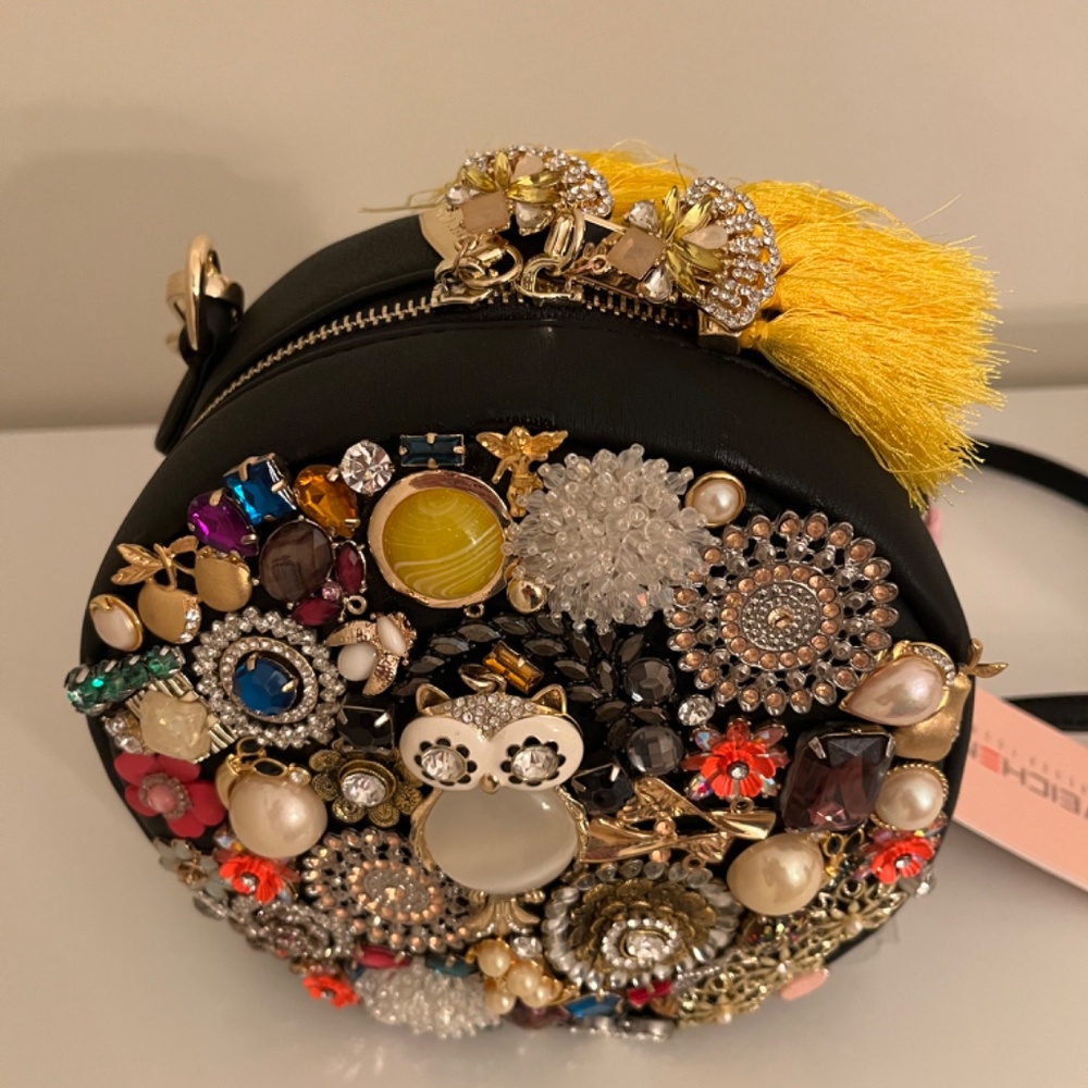 Handmade, brand new, jewelry embellished shoulder bag - Picture 3 of 11